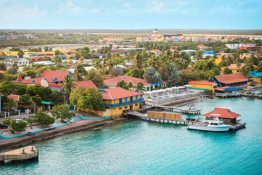 https://assets.mymaggie.ai/uploads/Cover_Kralendijk_Caribbean_Netherlands_eec00bee8a.jpg local
